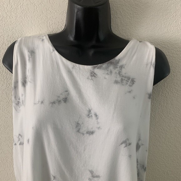 XCVI Tie Dye Tank Women's Size M Gray White Asymmetrical Knit Woven Combo #13050 - Picture 6 of 9